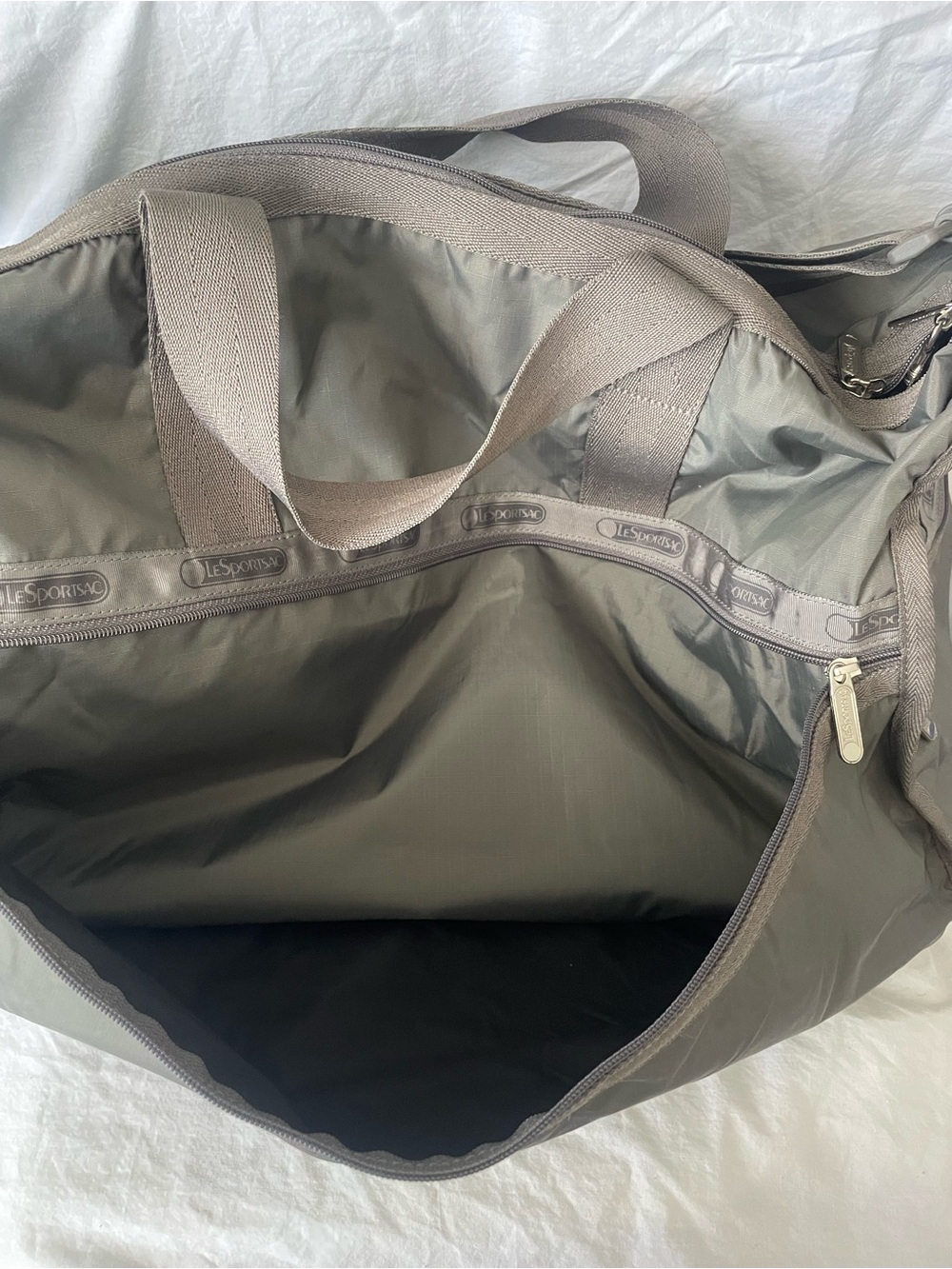 LeSportsac Gray Nylon Travel Tote Bag - Picture 4 of 12